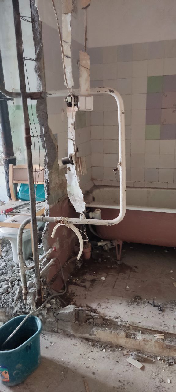 Демонтажные работы в двухкомнатной квартире по ул. Бажана