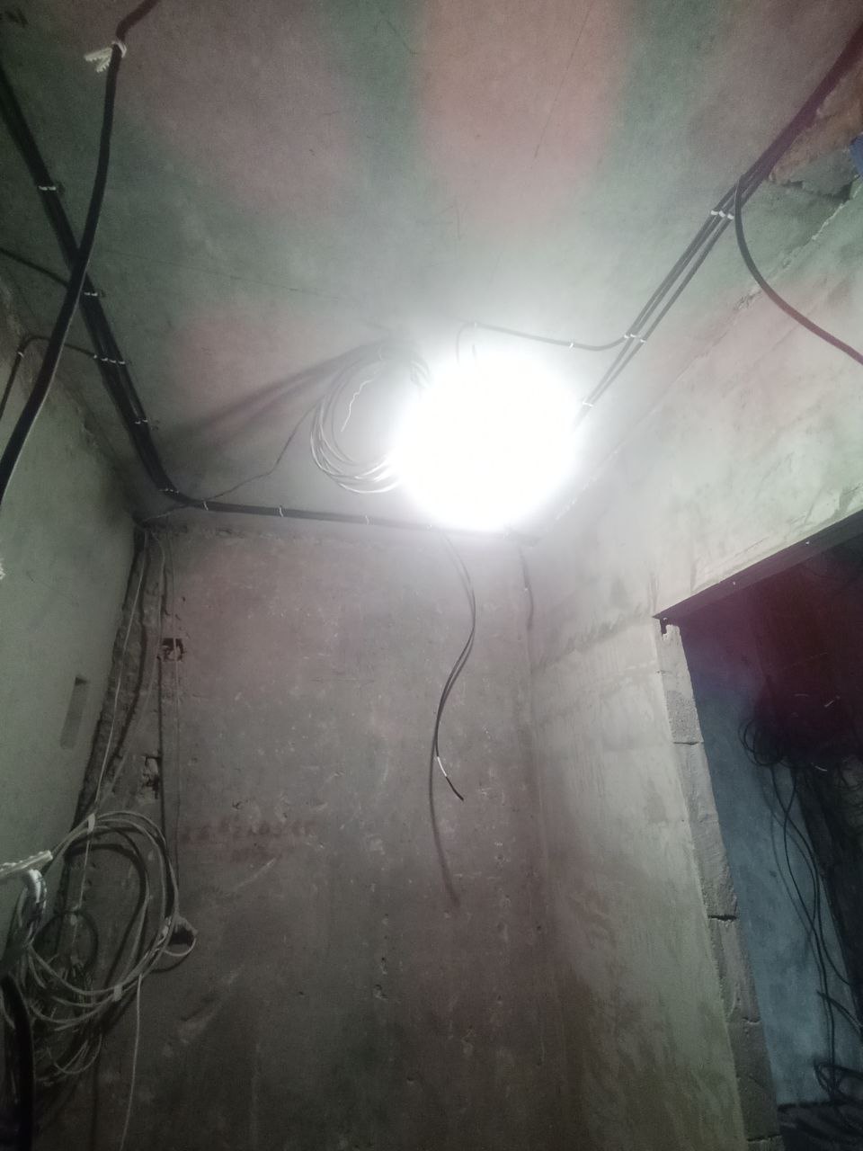 Электромонтаж в двухкомнатной квартире 67м2 ул. Бажана